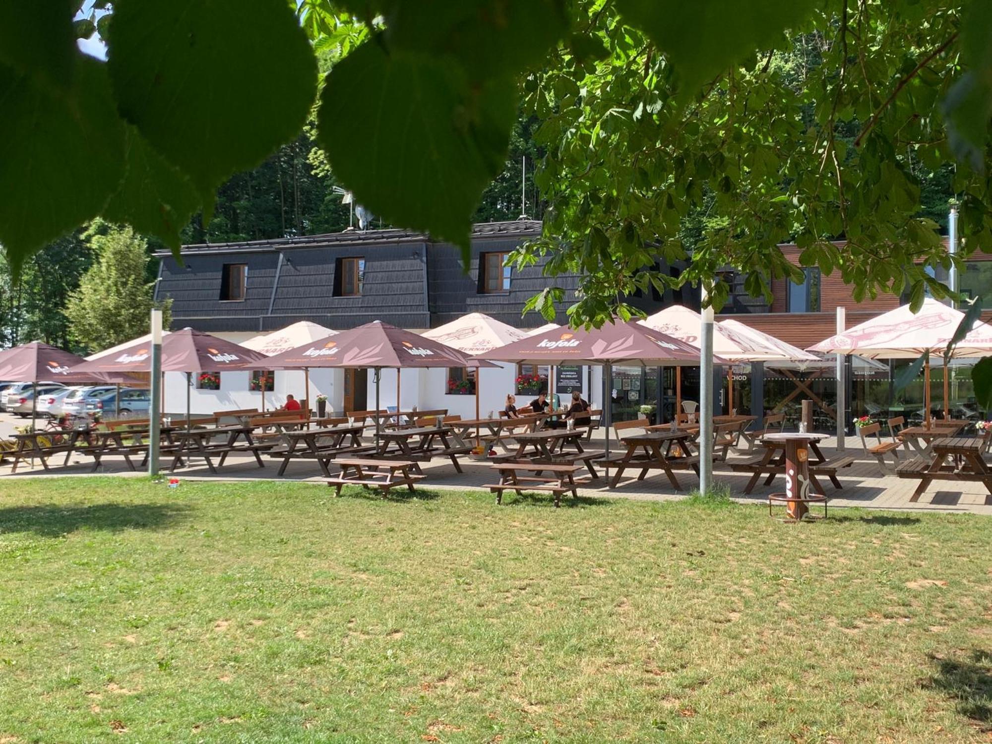 Restaurace A Penzion Bludovecek ภายนอก รูปภาพ